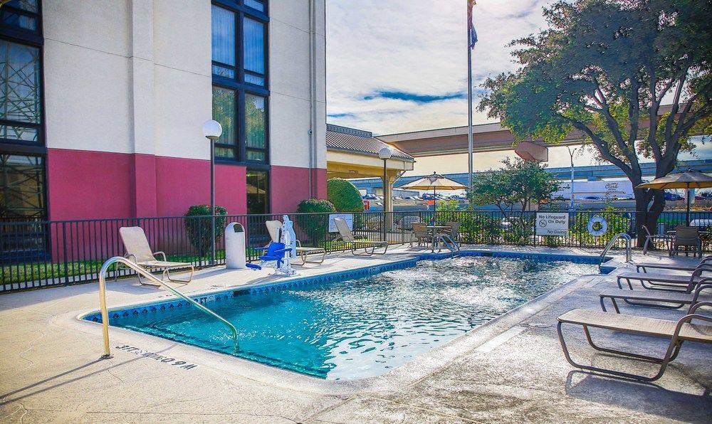 Comfort Inn Dallas North Love Field Airport Ngoại thất bức ảnh