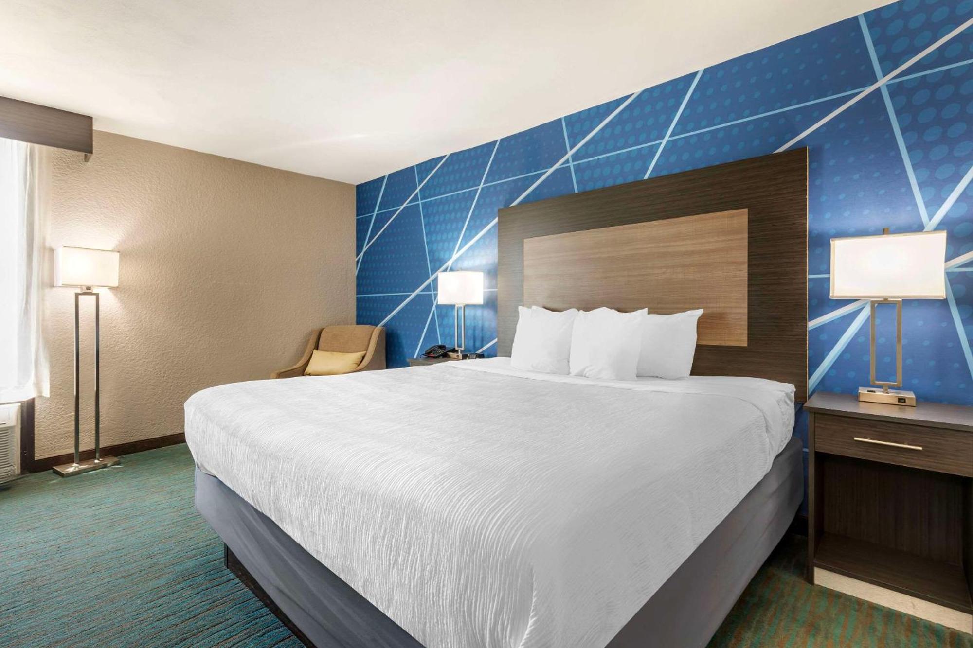 Comfort Inn Dallas North Love Field Airport Ngoại thất bức ảnh