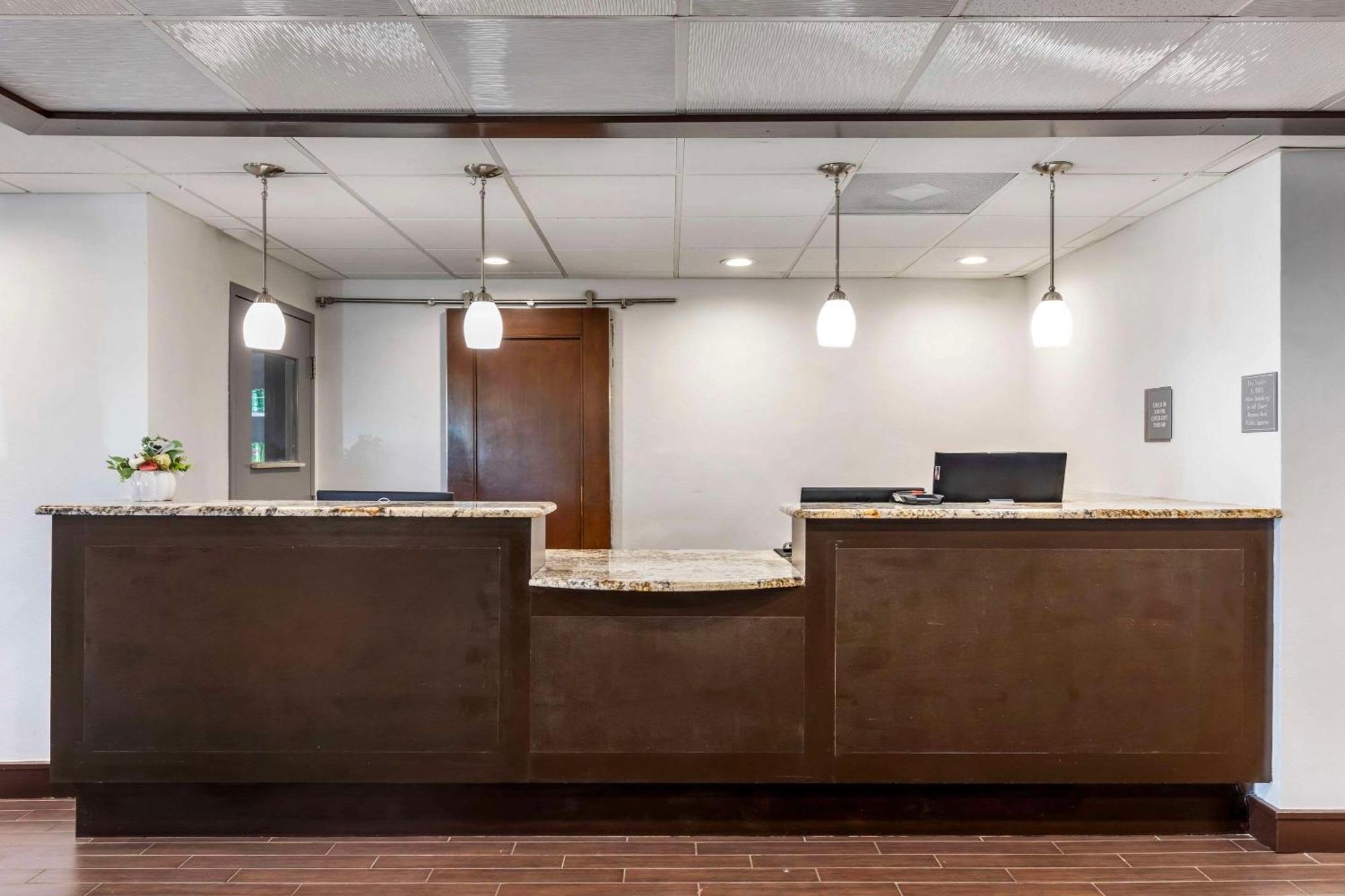 Comfort Inn Dallas North Love Field Airport Ngoại thất bức ảnh