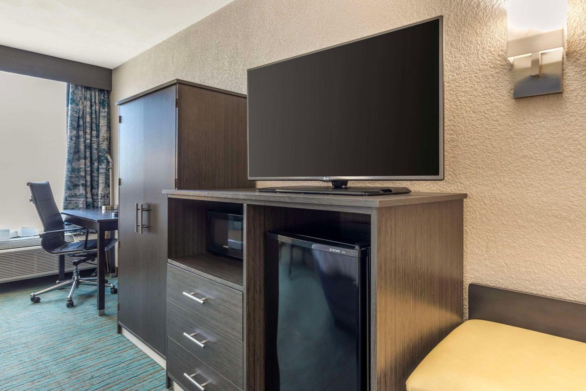 Comfort Inn Dallas North Love Field Airport Ngoại thất bức ảnh